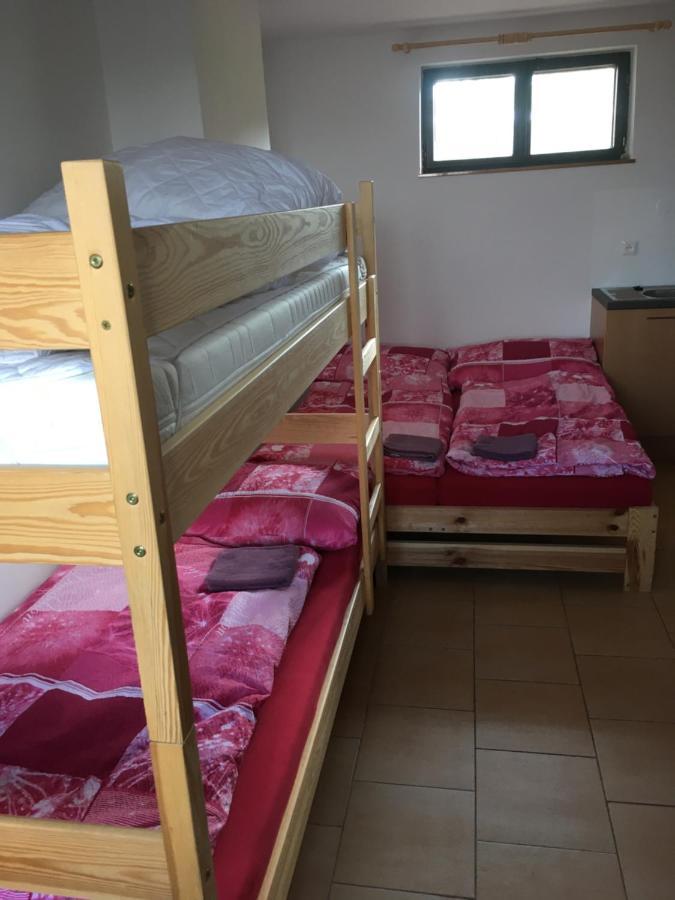 Apartamento Vinařství Ehrlich Milotice Exterior foto